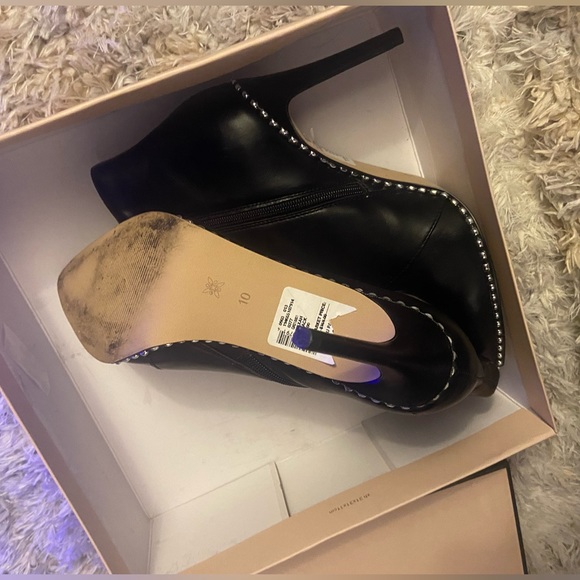 Gently Worn ‼️ Size 10 - Picture 9 of 10